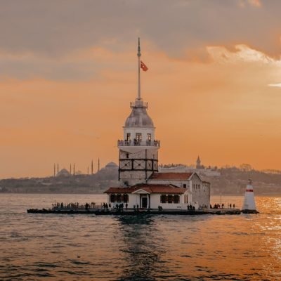 Istanbul,Maiden's,Tower,,Sea,,Sunset,And,Red,Sky.